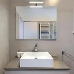 Moderna Πούλα
