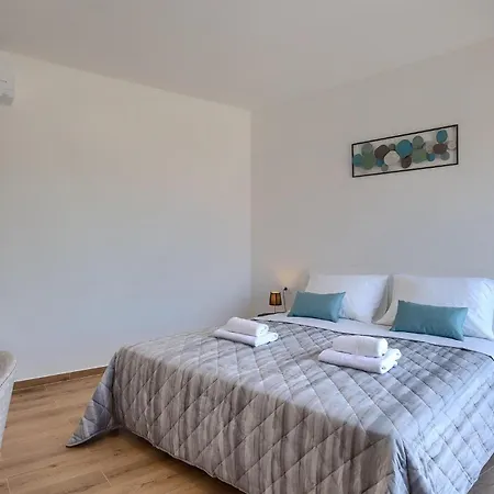 Moderna بيت للعطل