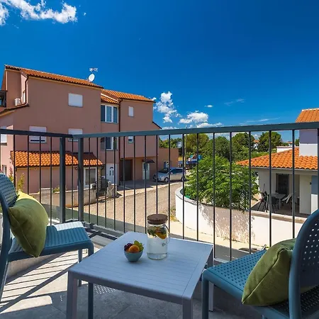 Moderna بيت للعطل