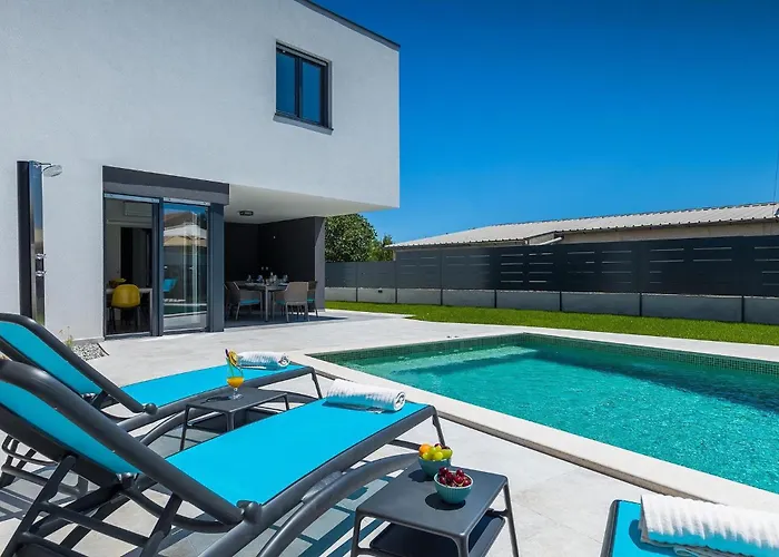 Holiday home Moderna *